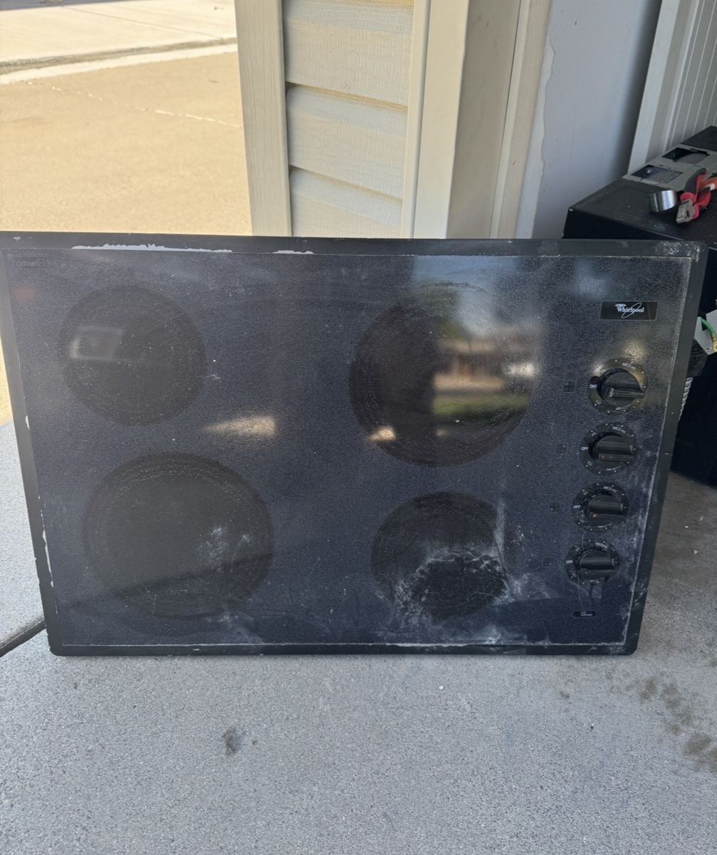 Whirlpool Black 4 Burner Electric Cooktop