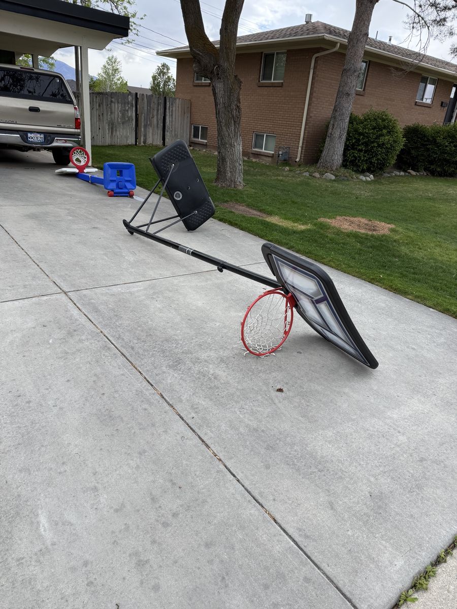 Free basketball hoop