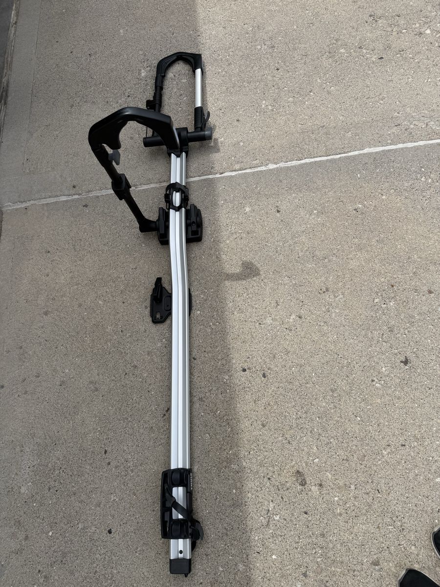 Thule UpRide Roof Rack Bike Mount - Universal Bike Carrier