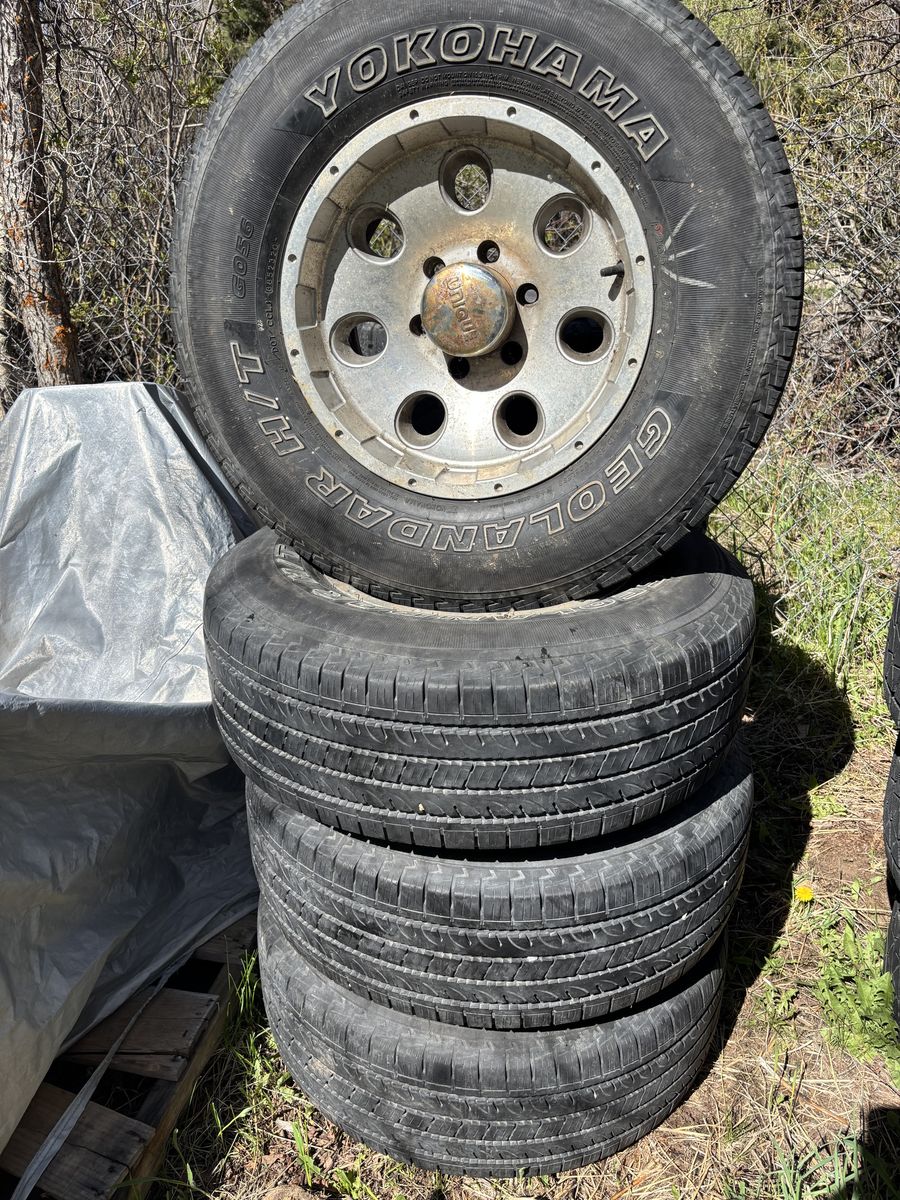 16" Toyota Tacoma,4Runner, Tundra, Sequoia rims w Yokohama 265/70r16 tires
