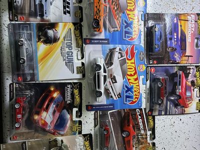 Hot Wheels Diecast Car Lot - Fast & Furious, Circuit Legends, Top Gun, DeBerti Tacoma 1:43