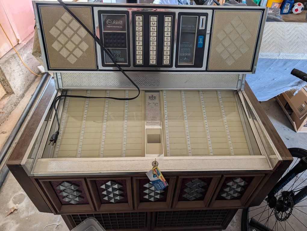 VINTAGE Rowe AMI R-80 Jukebox - 200 Selection - Pr
