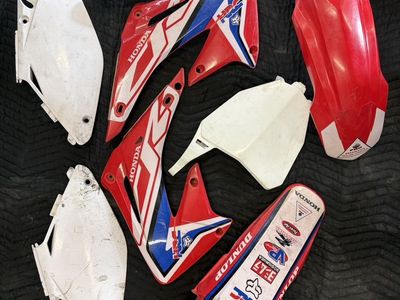 Honda CR 250 & 125 Plastics
