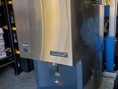Ice and Water Dispenser