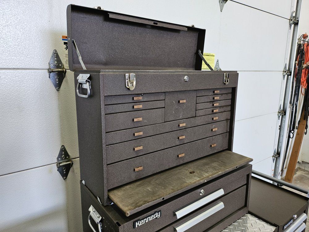 Main image 4