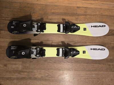 Head Super Shape Team skis for beginning toddler/kids skiers. 67cm length perfect for beginner, awesome skis with bindings