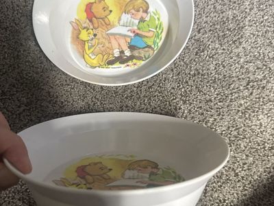 Vintage Winnie the Pooh & Christopher Robin Melamine Kids Bowls (Set of 2)