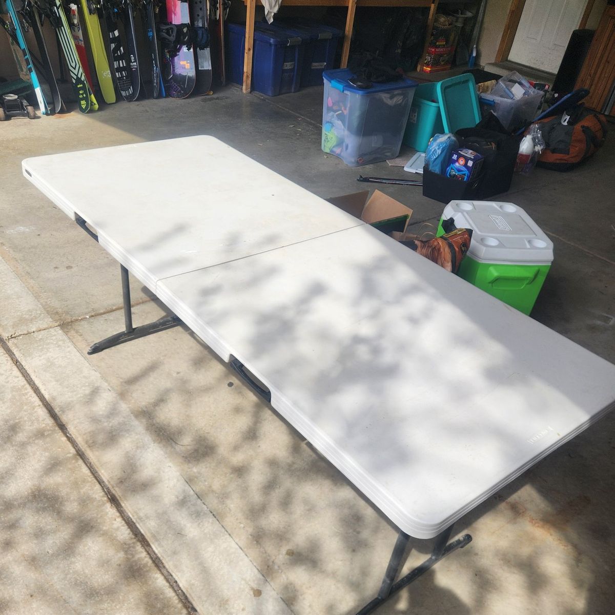 folding table