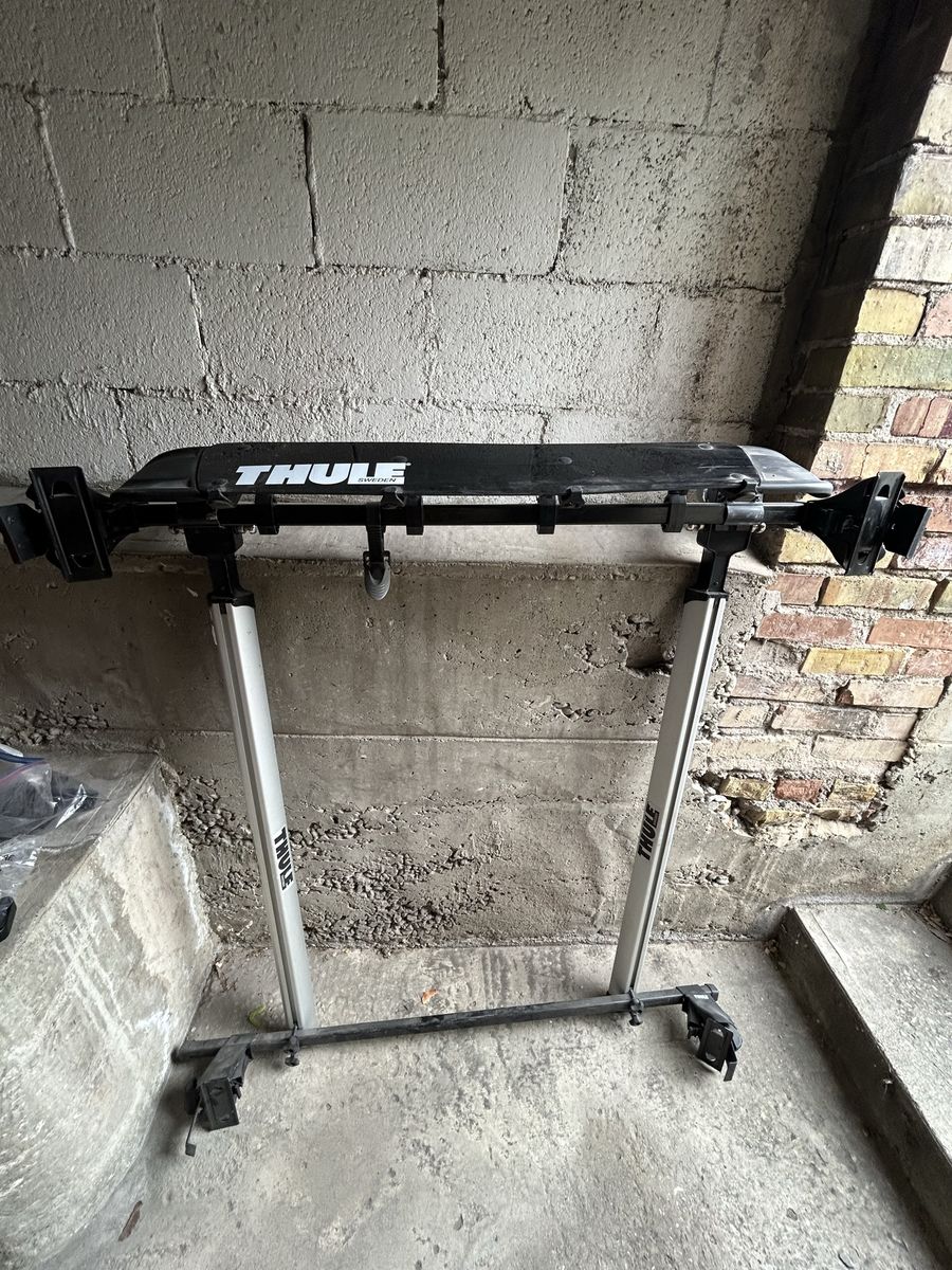 Free Thule roof bike rack (parts missing)