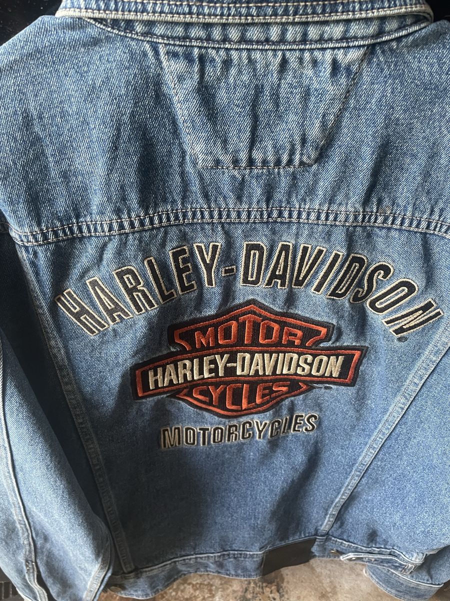 Harley-Davidson Men's Light Blue Denim Jean Jacket, Size MT, Embroidered Logo, 100% Cotton