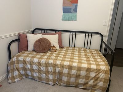 Daybed with trundle