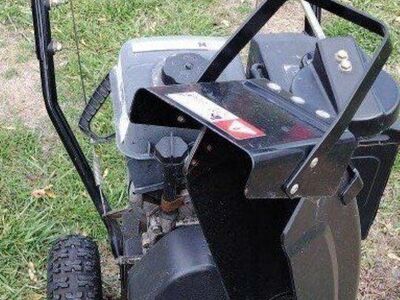 Sno Tek by Ariens 2 stage snowblower 22" cut, one