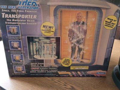 Playmates Star Trek TNG Transporter Collector's Edition Action Figure Playset NIB #095535