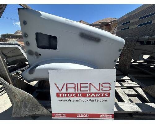 2020-2023 Freightliner 122SD/CORONADO Hood with SA Precleaner, Part # A17-20636-007
