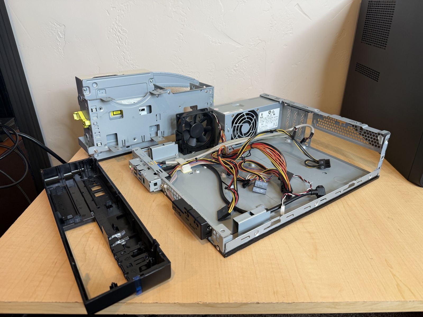 Main image 3