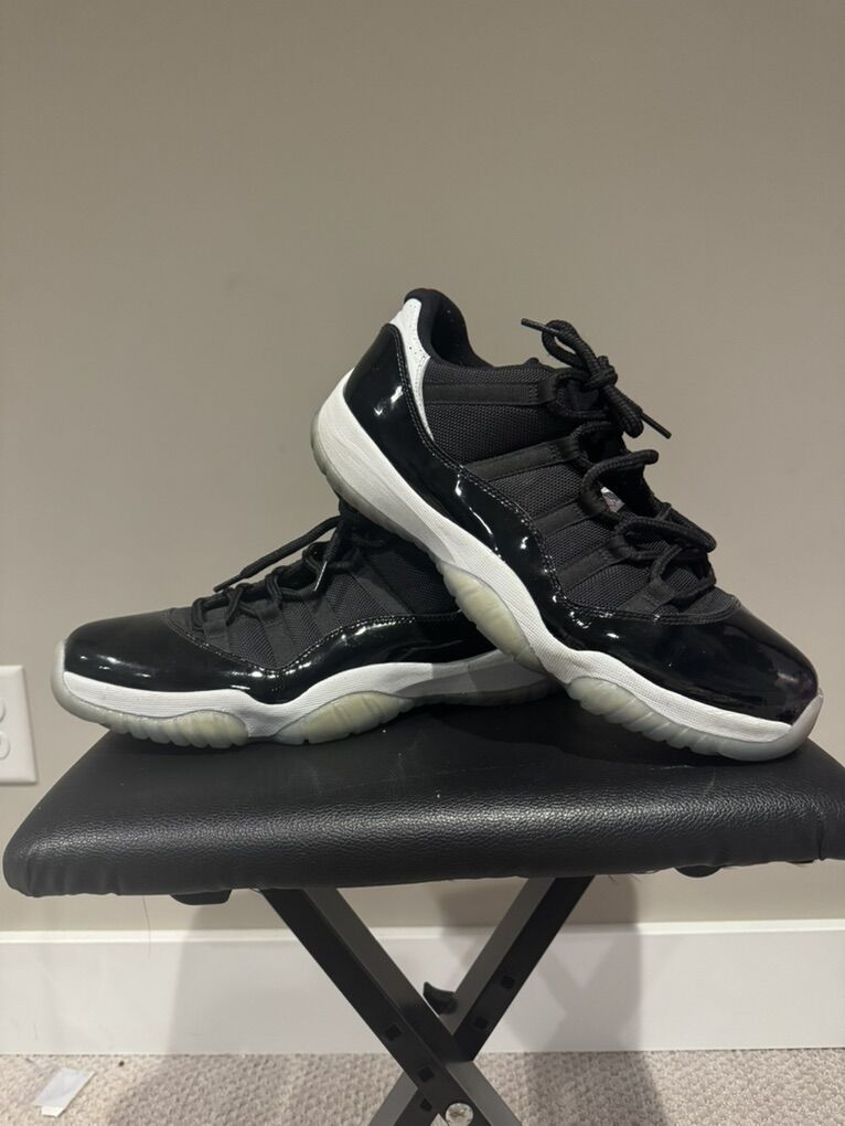 Jordan 11 Low Infrared