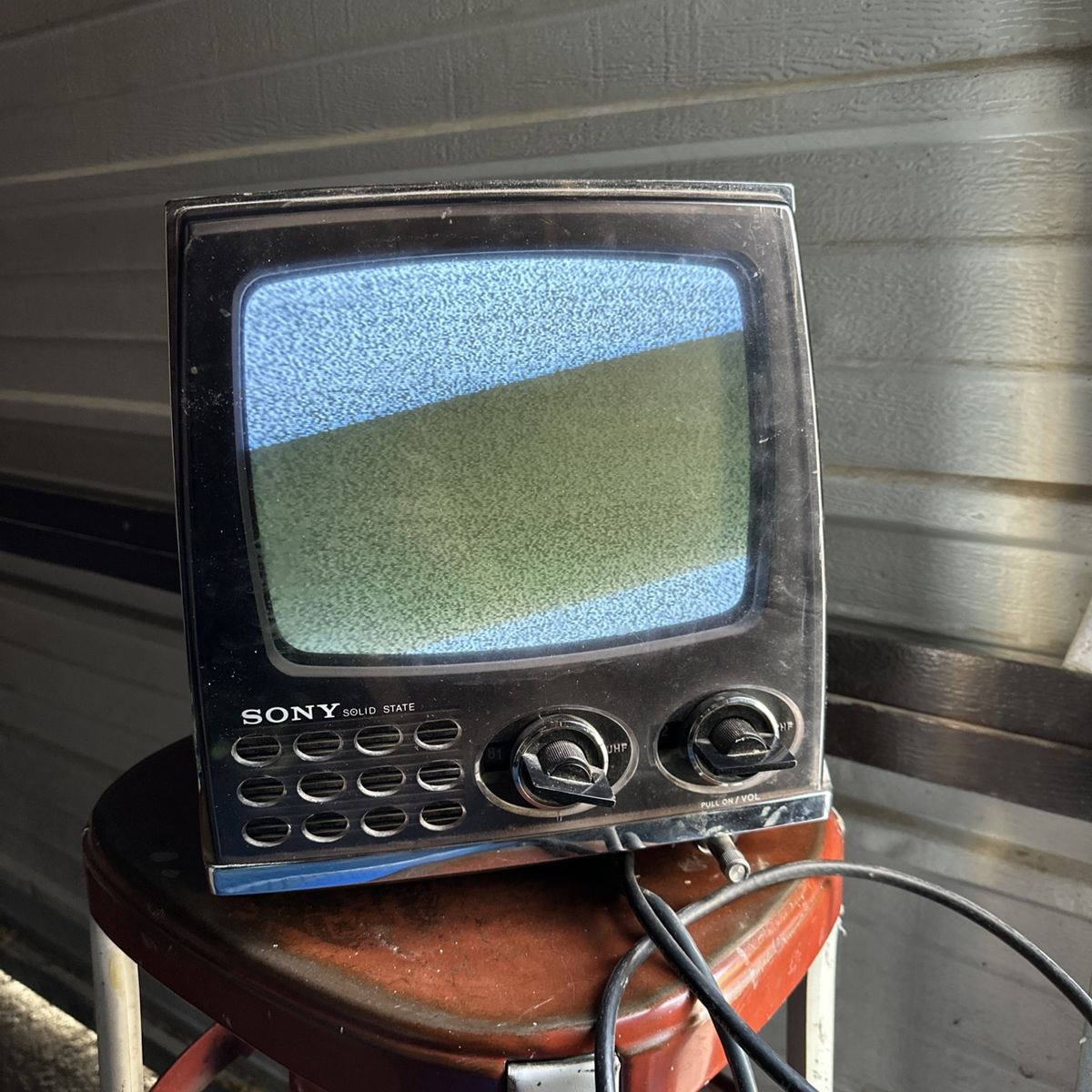 Vintage SONY Solid State Portable TV CRT Gaming