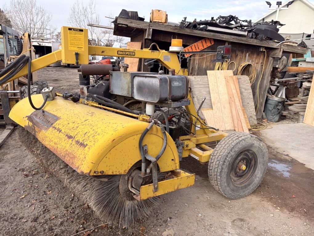 Bumper pull street sweeper broom