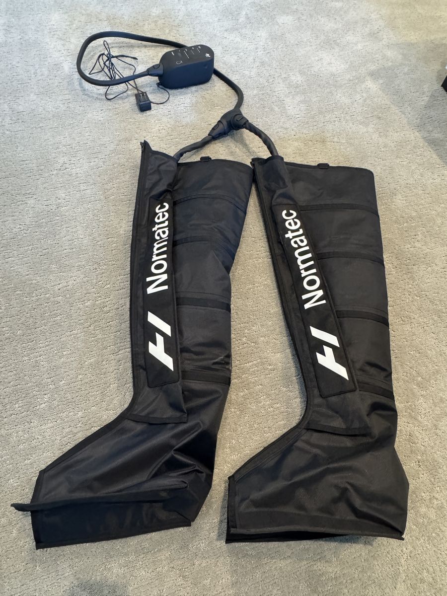 Normatec 3 Leg Compression System (Hyperice) – Recovery Boots - Size Standard