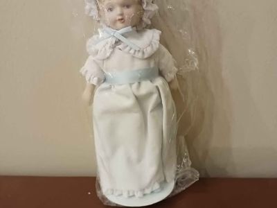 Avon Victorian Collector Doll