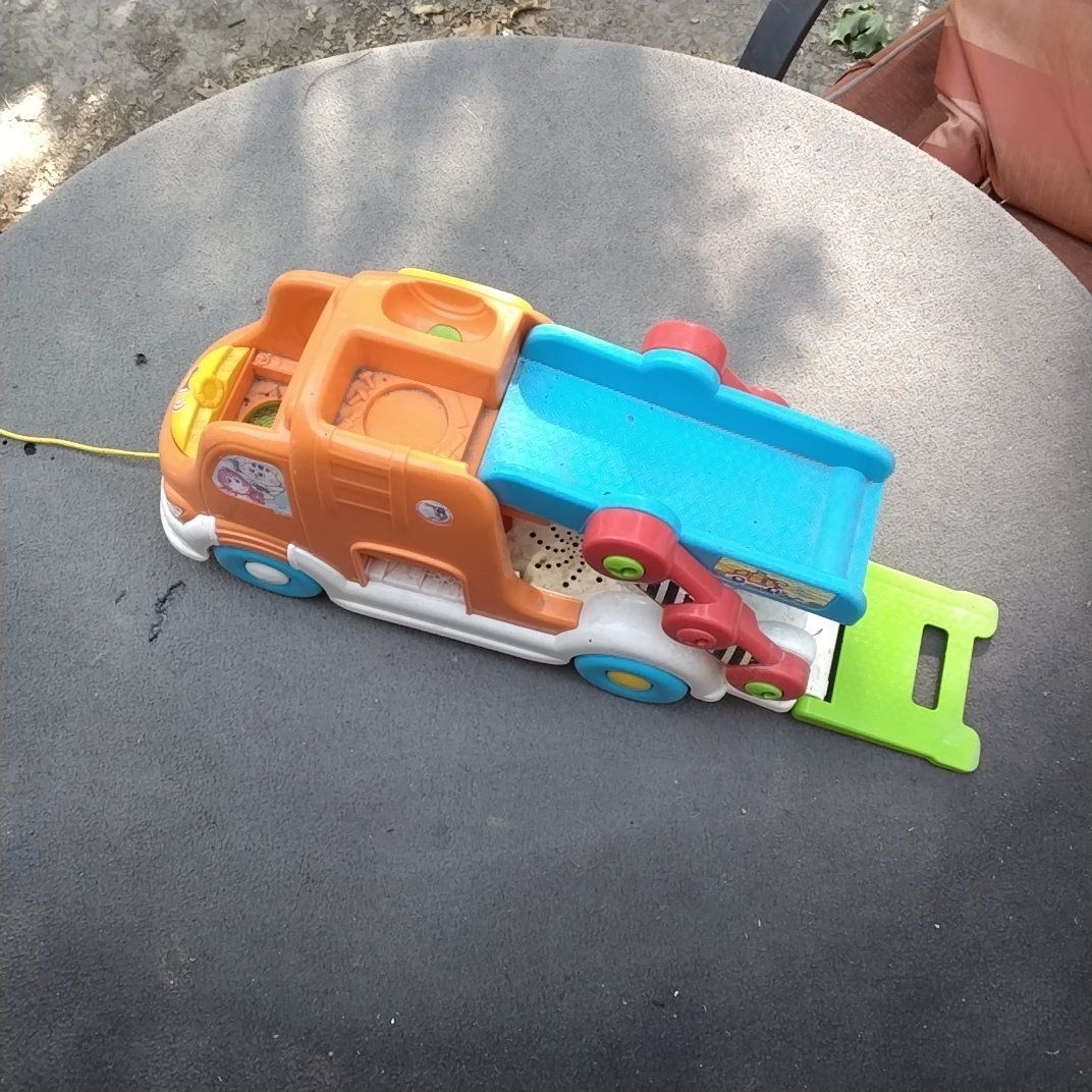 VTech Toot-Toot Drivers SmartPoint Flatbed Tow Truck Toy