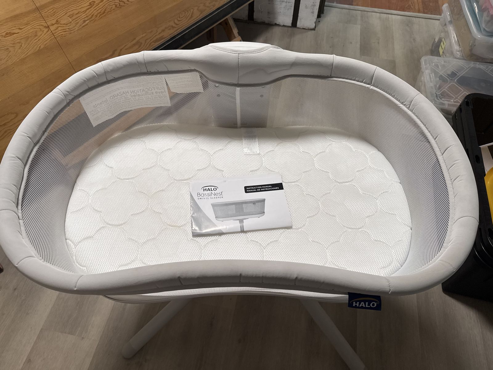 Halo BassiNest Swivel Sleeper Bassinet, Adjustable, White Mesh