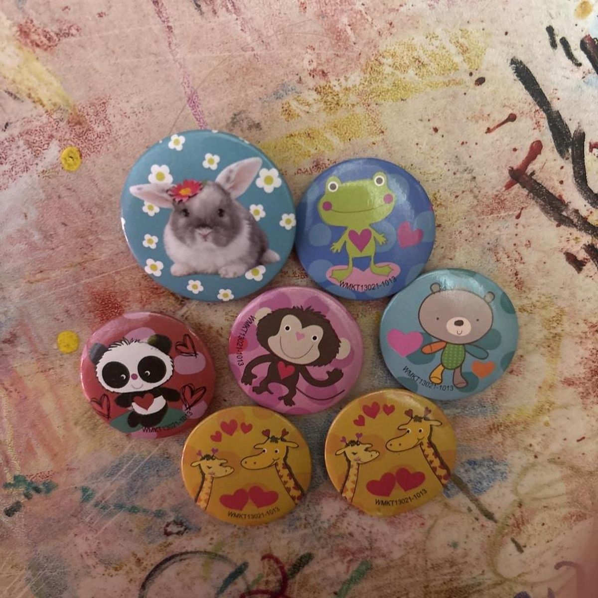 7pc Animal Design Pinback Buttons - Panda, Monkey, Frog, Bunny, Giraffe x2 , Bear - Collectible Novelty Pins