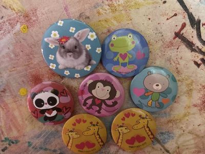 7pc Animal Design Pinback Buttons - Panda, Monkey, Frog, Bunny, Giraffe x2 , Bear - Collectible Novelty Pins
