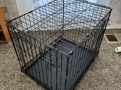 Folding Metal Wire Dog Crate with Removable Plastic Tray