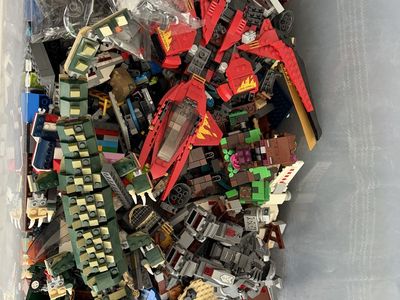 Large Lot of Assorted LEGO Bricks & Minifigures - Star Wars, Ninjago, Marvel, DC & More!