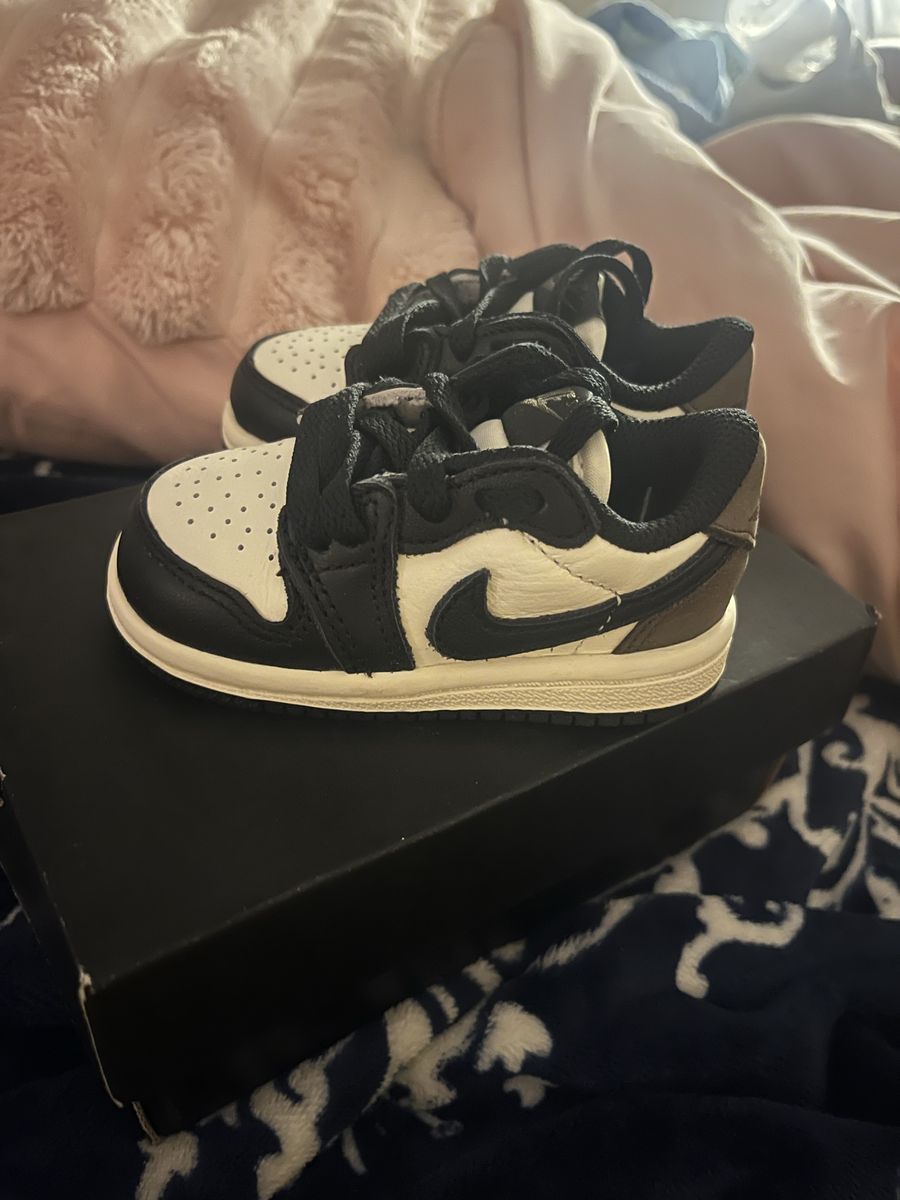 Toddler Jordan Mochas