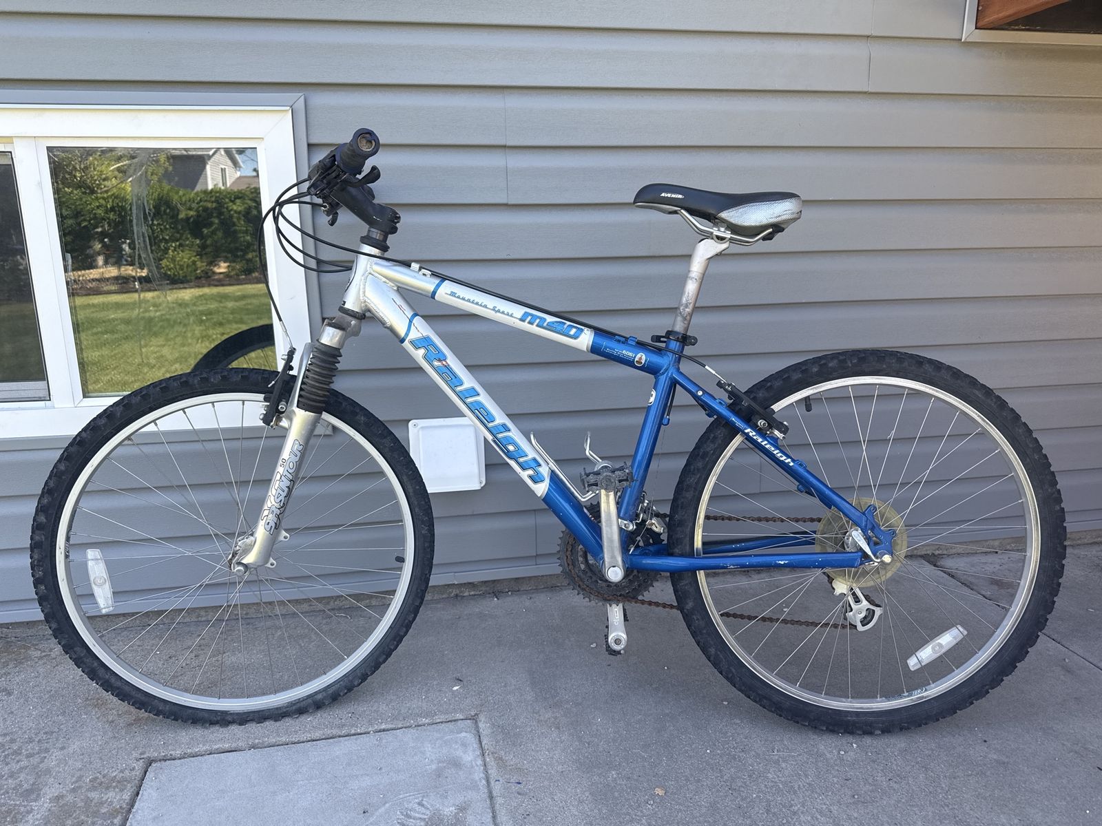 Raleigh Mountain Sport M40 6061 Mountain Bike - Small 16" Frame - Needs Front Tire