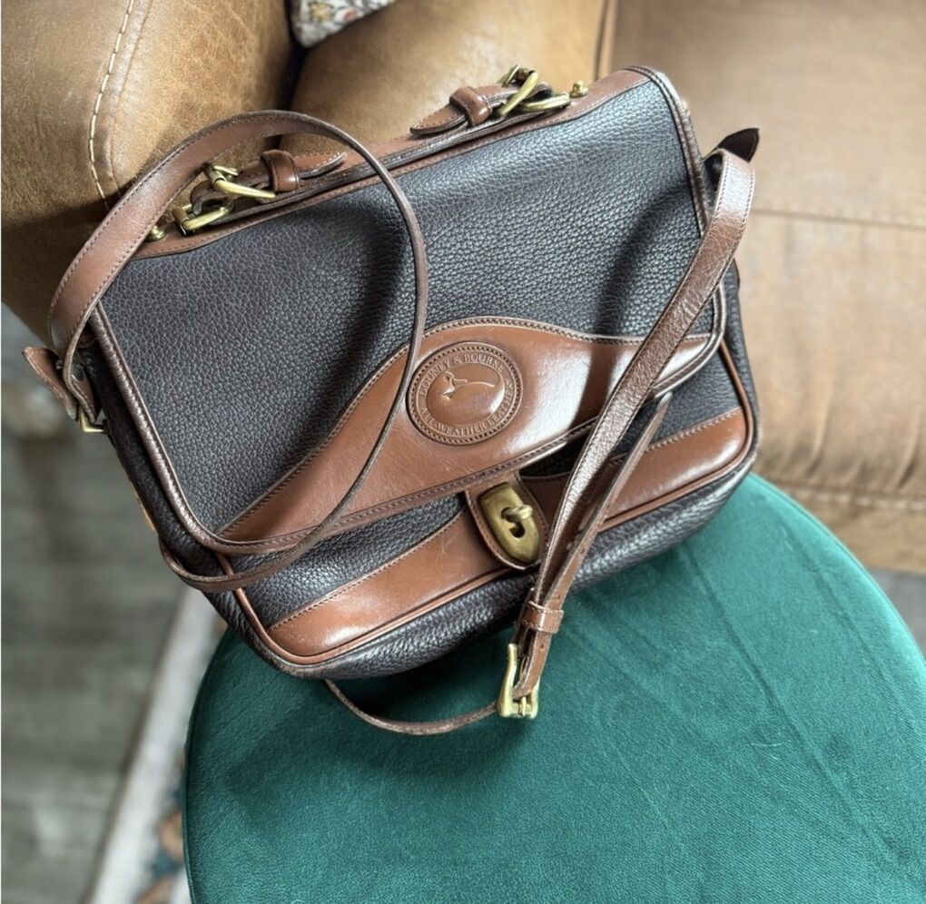 Vintage Dooney & Burke Carrier Leather Bag