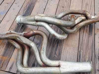 Oldsmobile Hooker super comp and Doug Thorley headers for small block Olds A body cars