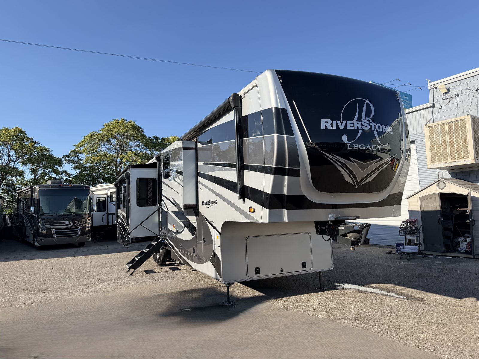 2 Bath, King Bed, Smells New, 2024 Forest River Riverstone Legacy 39RKFB like Luxury Mobile Suites Grand Design Bighorn Montana