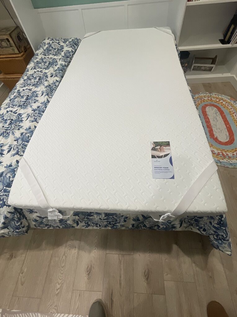 Memory Foam Mattress Topper