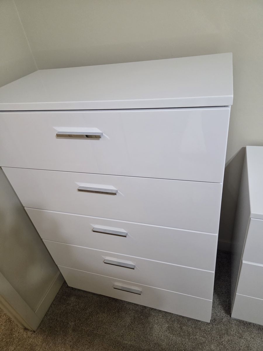 Bedroom set