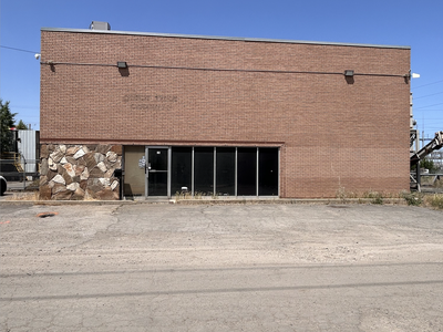 Available Now – Office/Warehouse + Fenced Yard – Central SLC