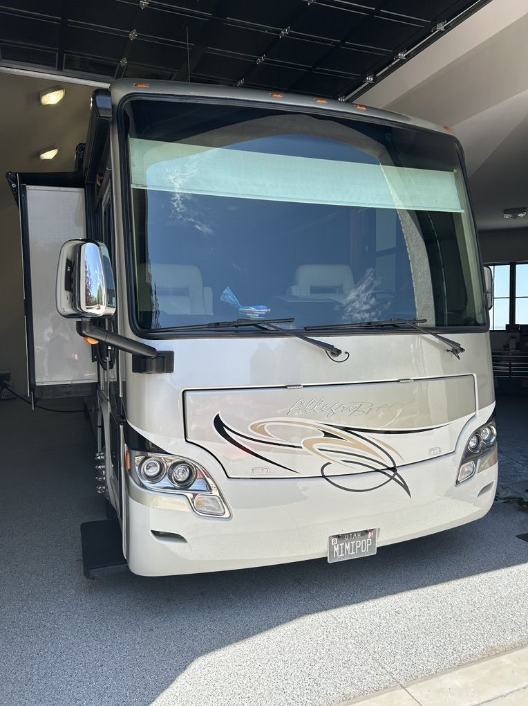 2012 Tiffin Allegro Breeze 32br