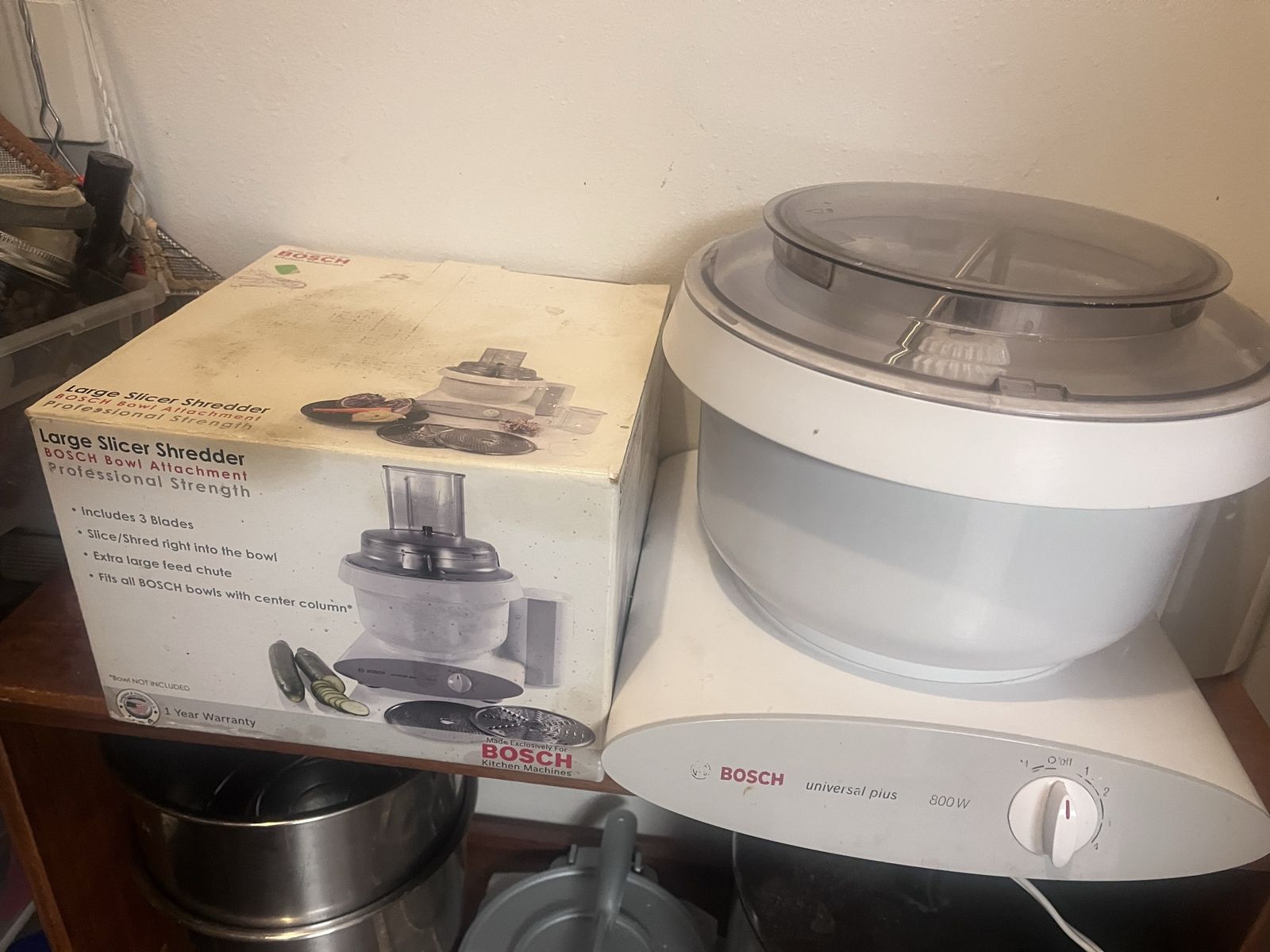Bosch Universal Plus 800W Stand Mixer with Large Slicer Shredder Attachment (3 Blades)