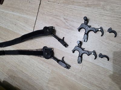 Archery Release Aids 2 Wrist Straps 2 thumb button