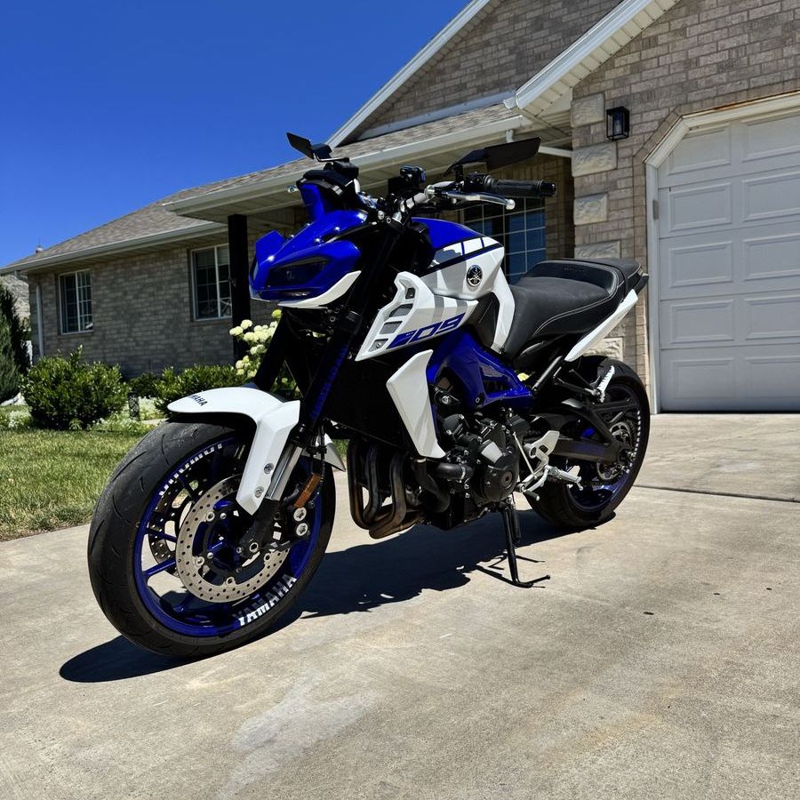 2020 Yamaha MT-09 Naked Sport Bike