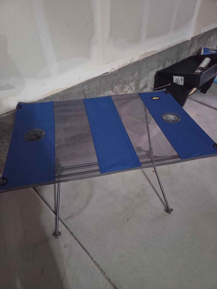 cascade mountain camping table