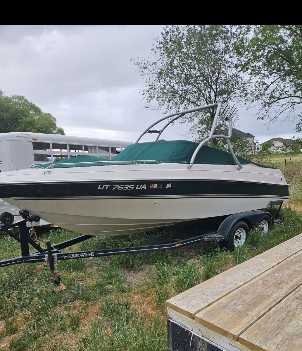 four winns, horizon 220 boat