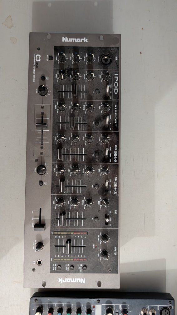 Main image 5