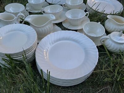 VTG MCM 44 Piece Franciscan DISHES Swirl Ivory