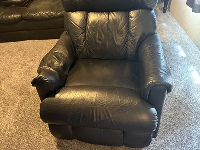 Black Leather Recliner Chair - Used Good Condition