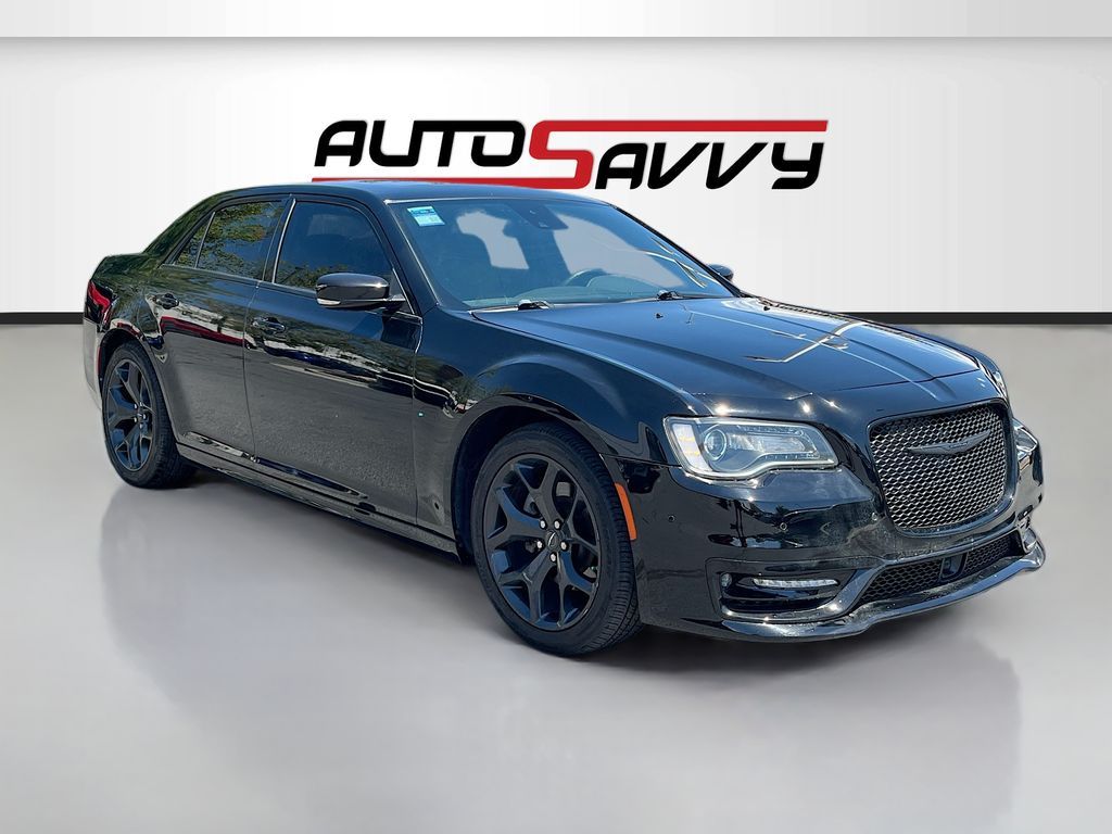 2022 Chrysler 300 S V8