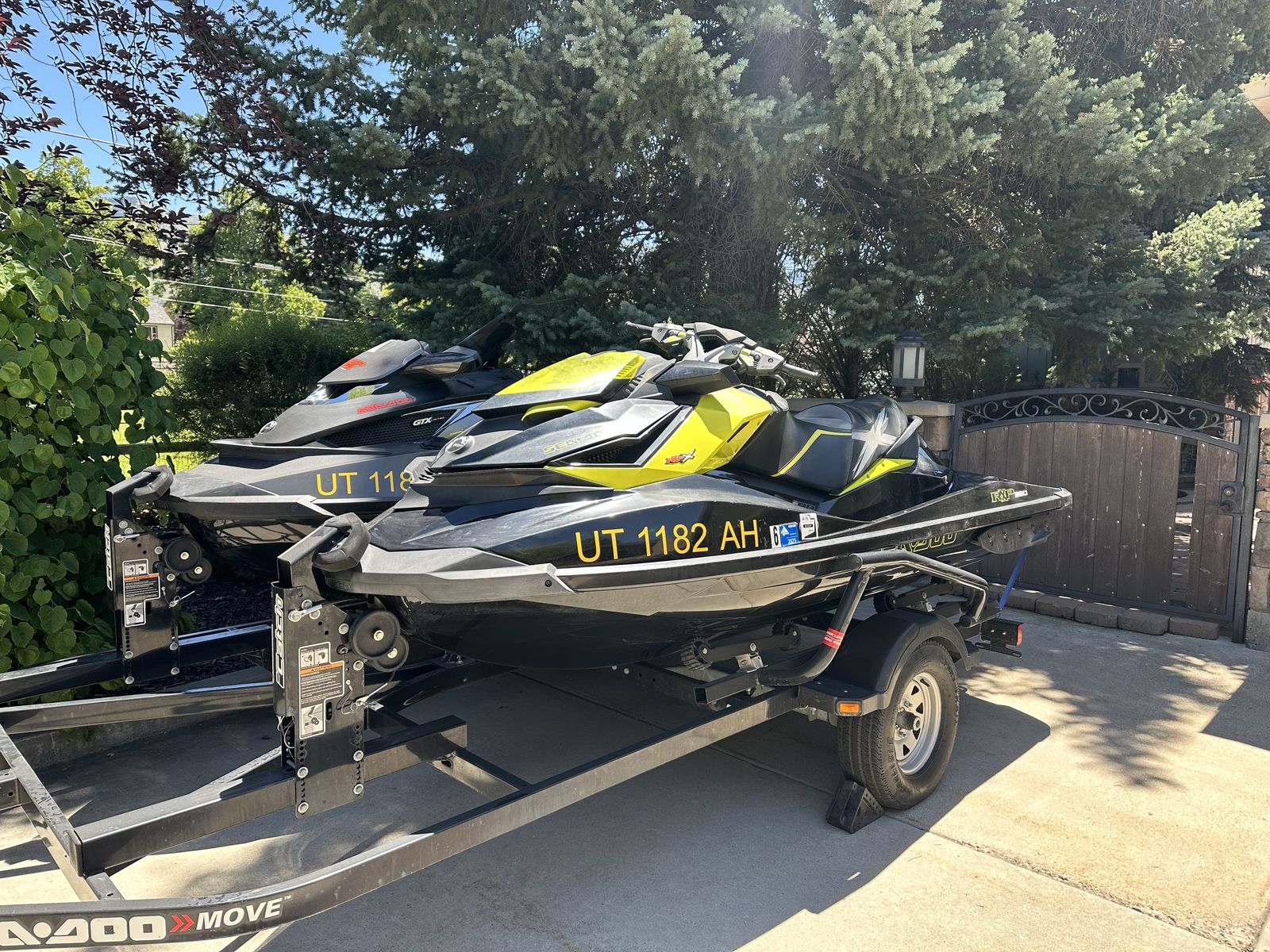 2013 Seadoos and Trailer