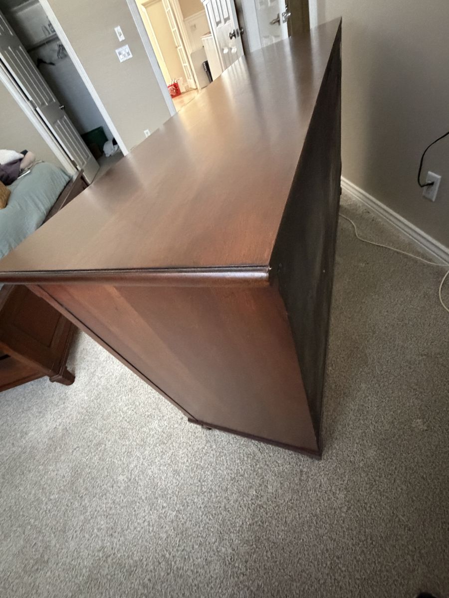 Main image 4